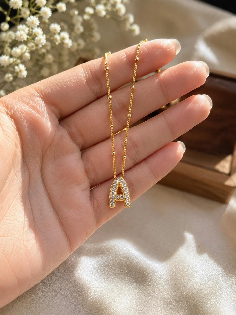 Name locket A OR S